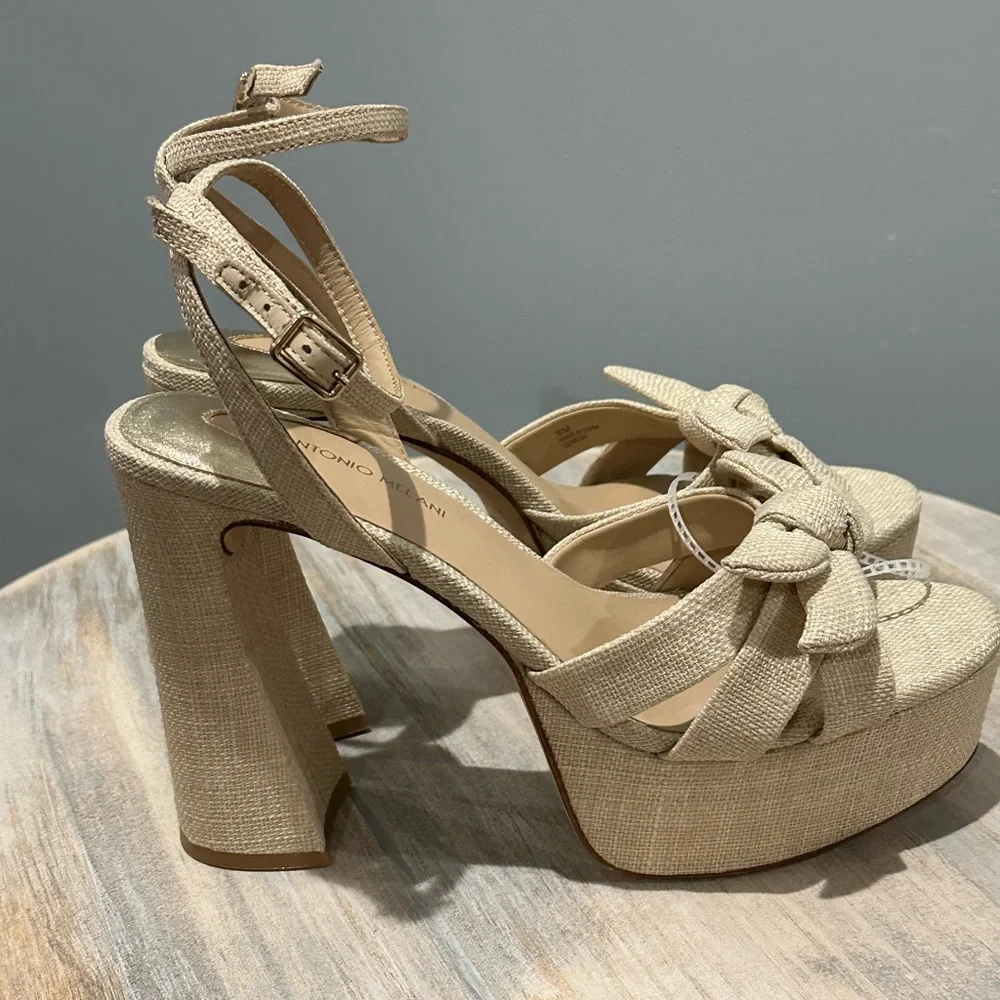 Antonio Melani Bindi Raffia Bow Platform Bow Sandals  size 9M New with tags